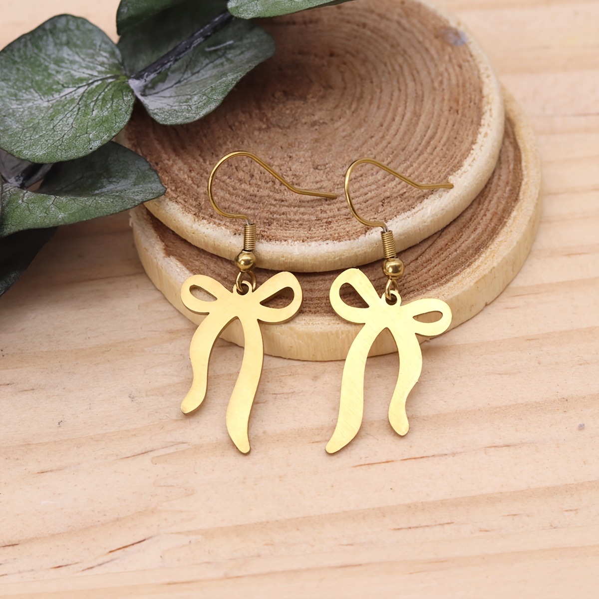 Women's Exquisite Ribbon Charms Bow Drop Earrings, Fashionable Design
